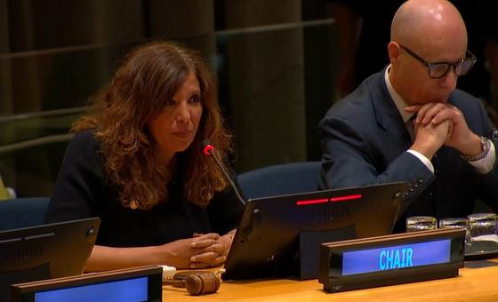 المخرجة التونسية المرشحة لجائزة الأوسكار كوثر بن هنية، تتحدث في ندوة في مقر الأمم المتحدة عن فيلمها